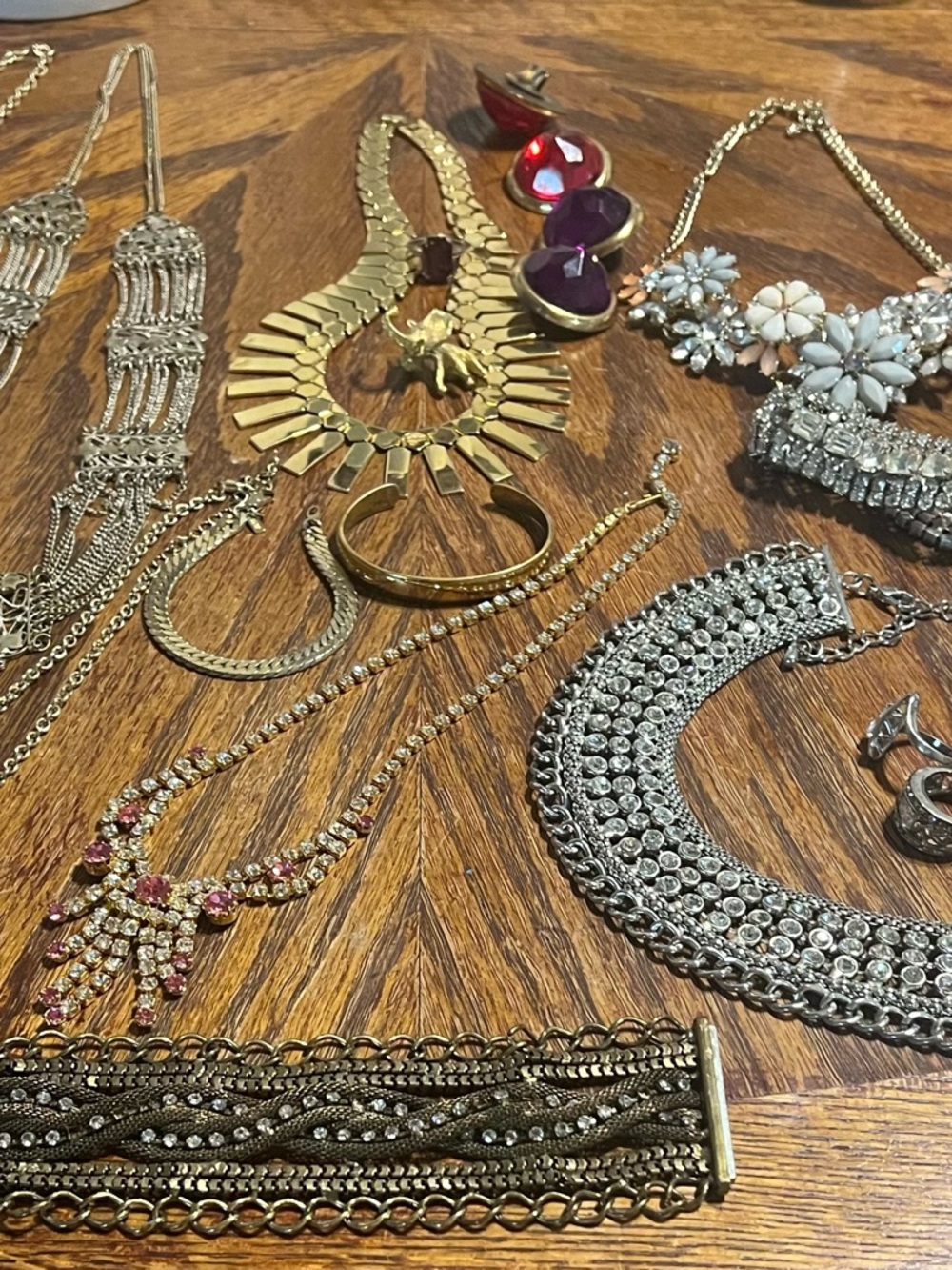 Vintage costume jewelry gold & silver tone vintage silver earrings & necklace